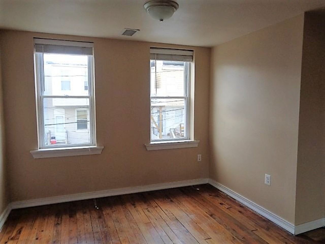 511 S Lehigh St - Photo 6 of 14