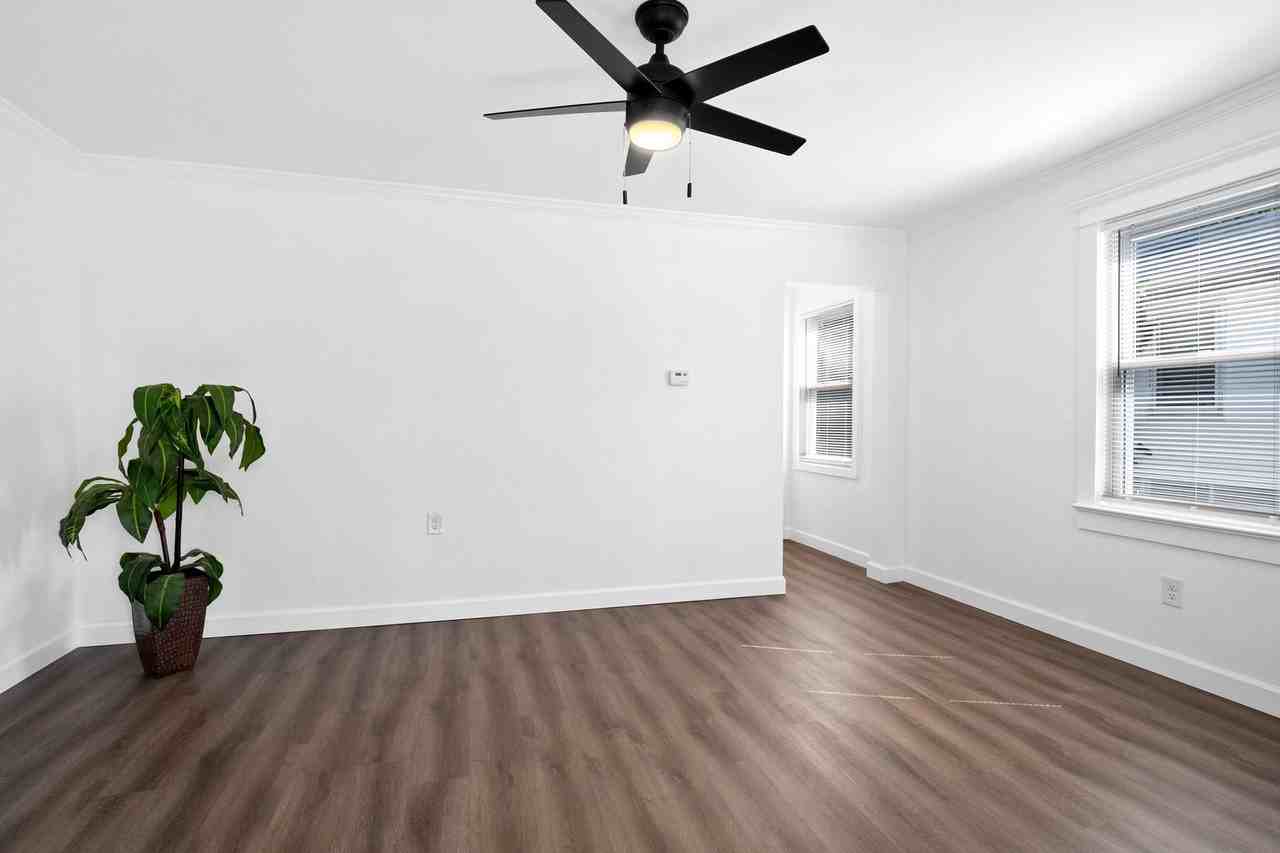 9423 Muriel Ave - Photo 2 of 10
