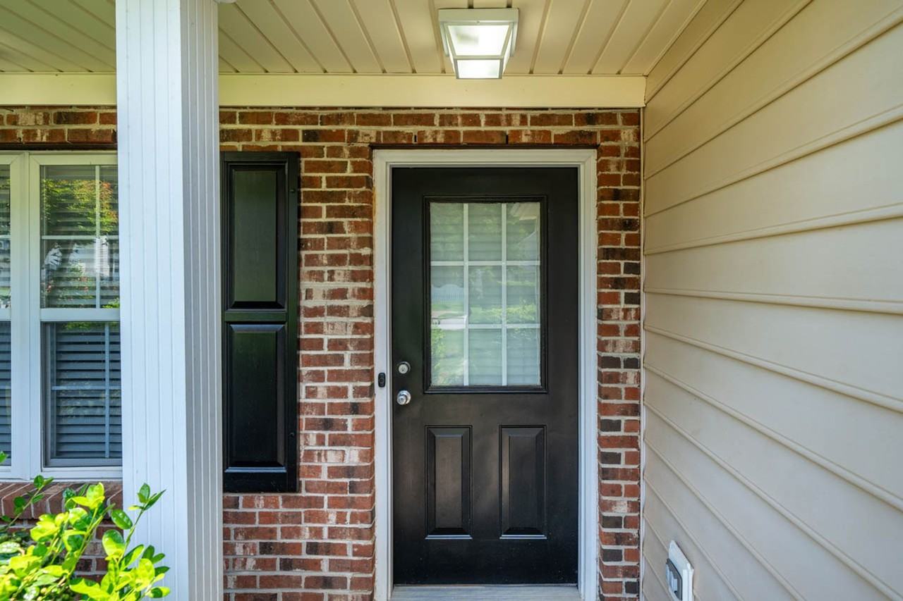 101 Thorncrest Dr - Photo 3 of 31