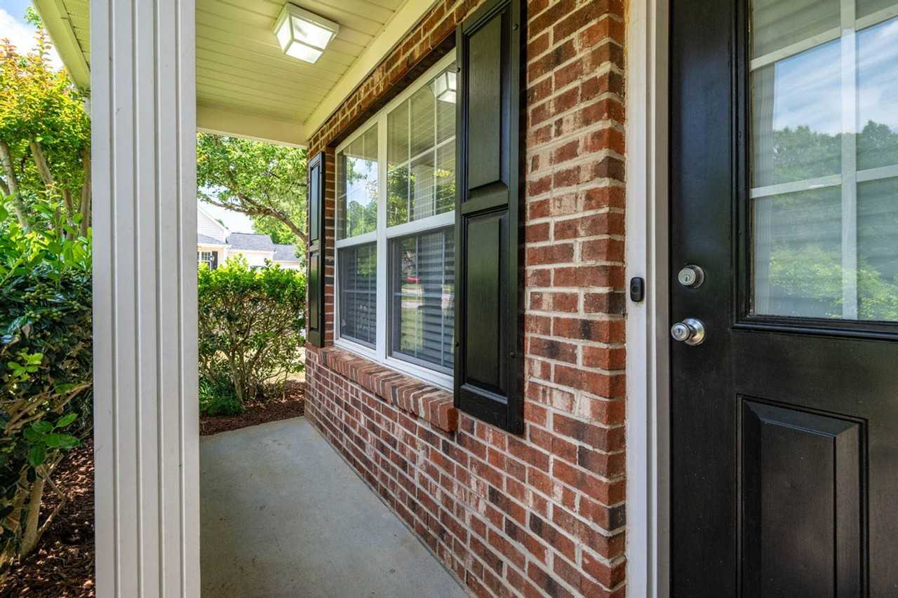 101 Thorncrest Dr - Photo 4 of 31