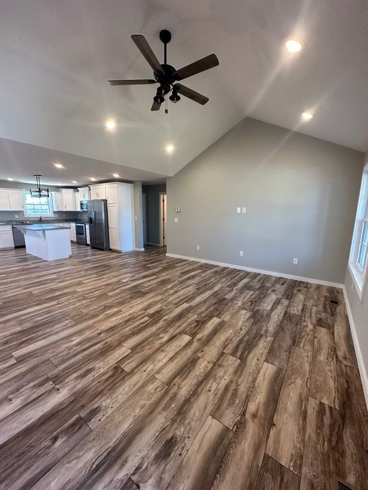 1274 Britney Dr - Photo 2 of 13