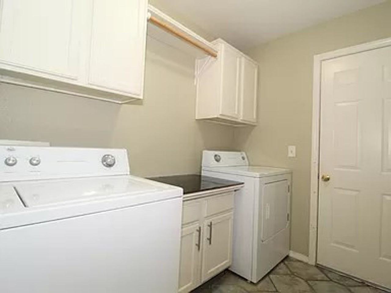 1567 N Caddo Ave - Photo 5 of 10