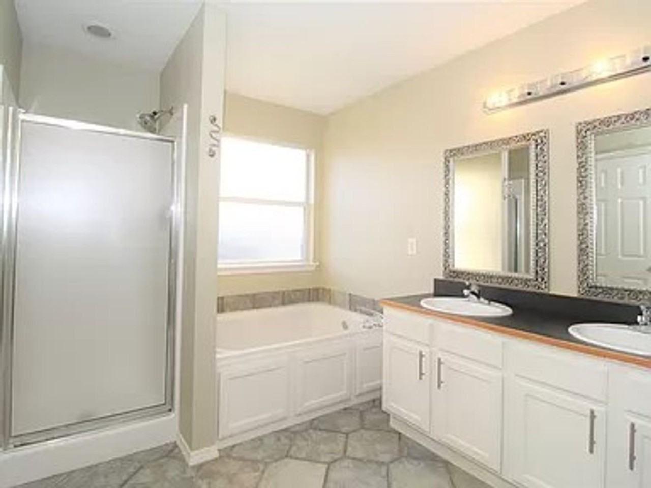 1567 N Caddo Ave - Photo 7 of 10