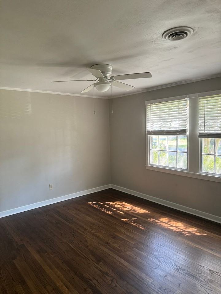 5017 Baylor Ave - Photo 4 of 7