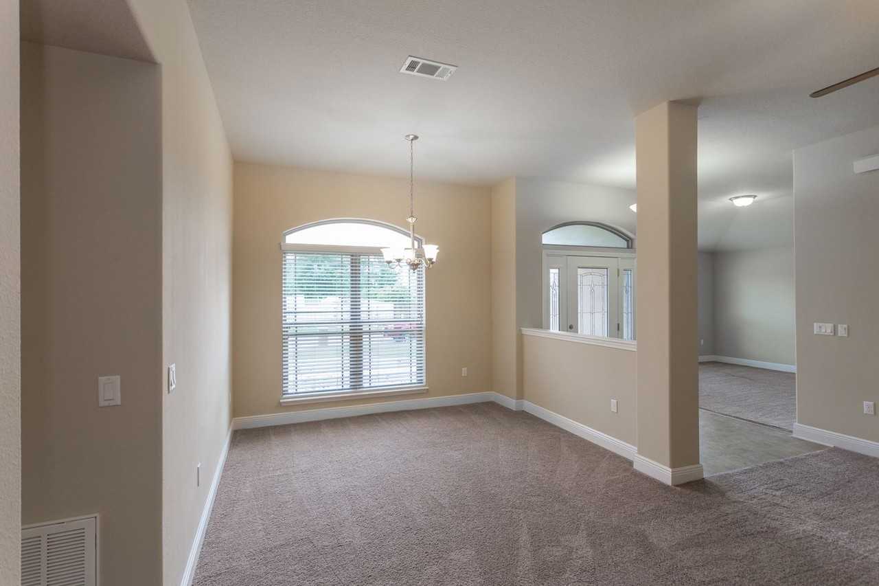 5269 English Oak Dr - Photo 6 of 35