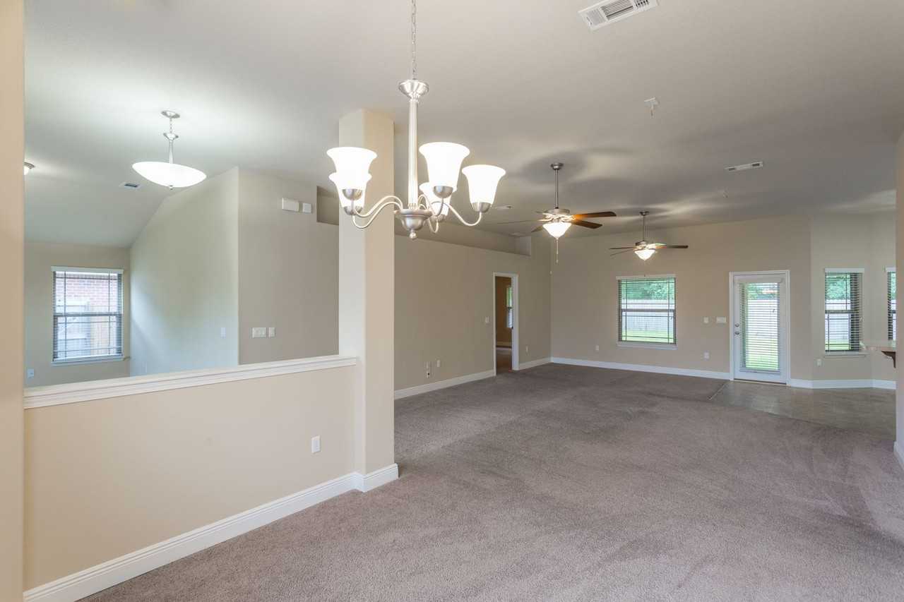 5269 English Oak Dr - Photo 7 of 35