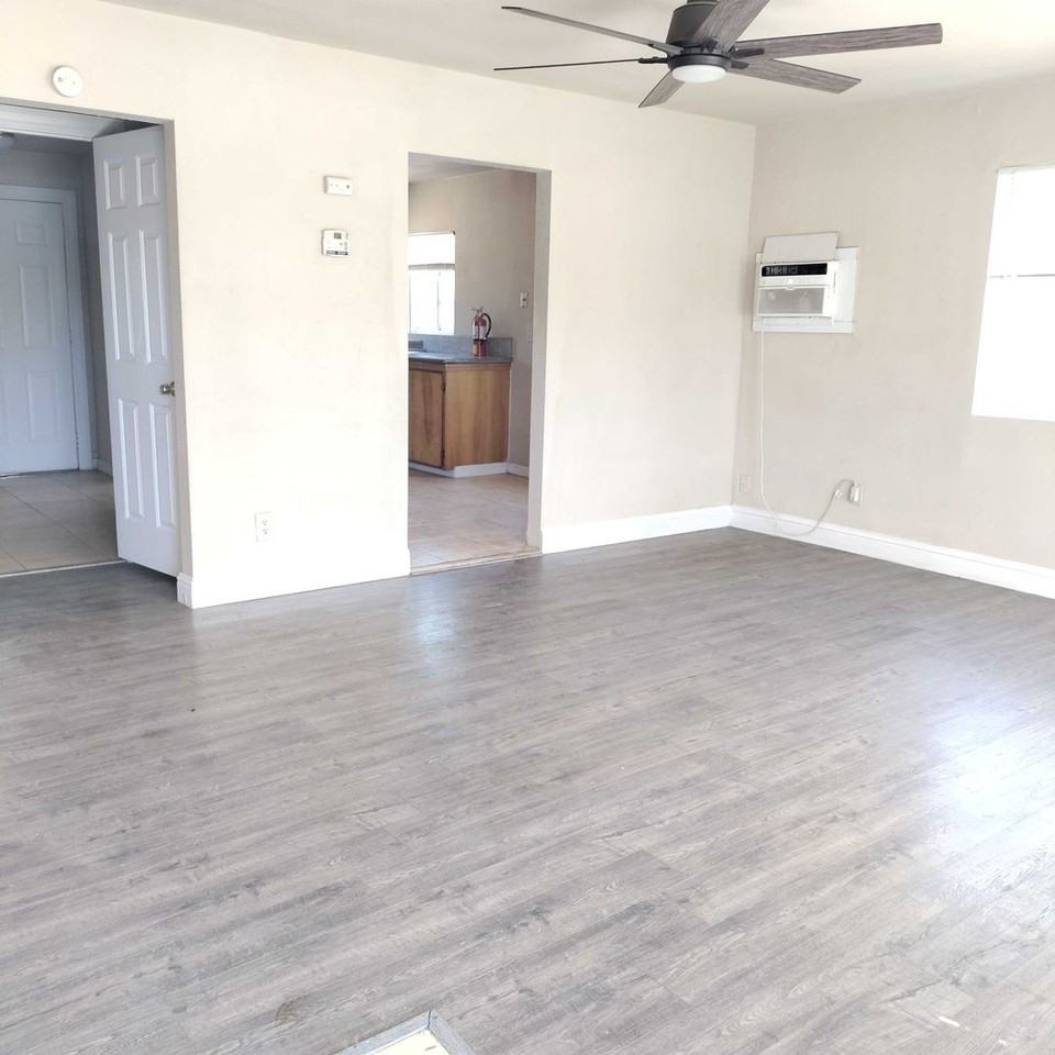 541 Morey Ave - Photo 2 of 6