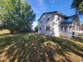 featured image of 106 1st St