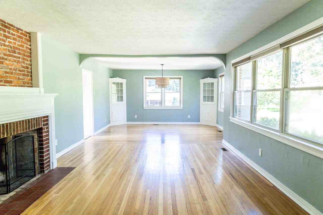 2005 W Randolph Cir - Photo 2 of 25