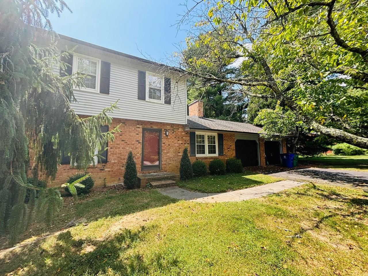 401 Apperson Dr - Photo 2 of 22