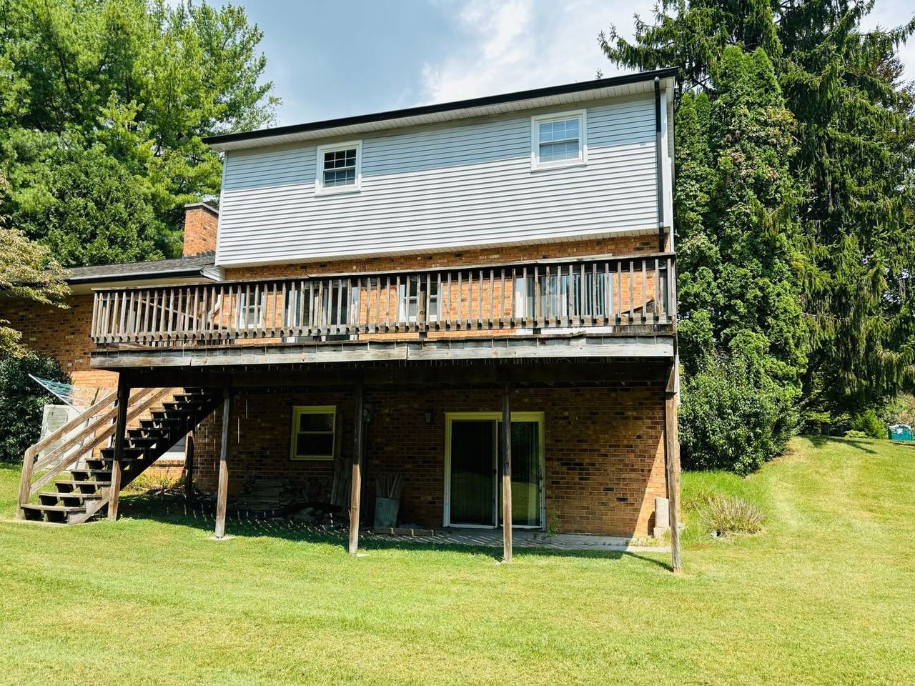 401 Apperson Dr - Photo 4 of 22