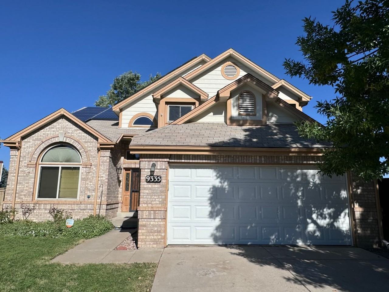 9335 Princeton Cir - Photo 2 of 50