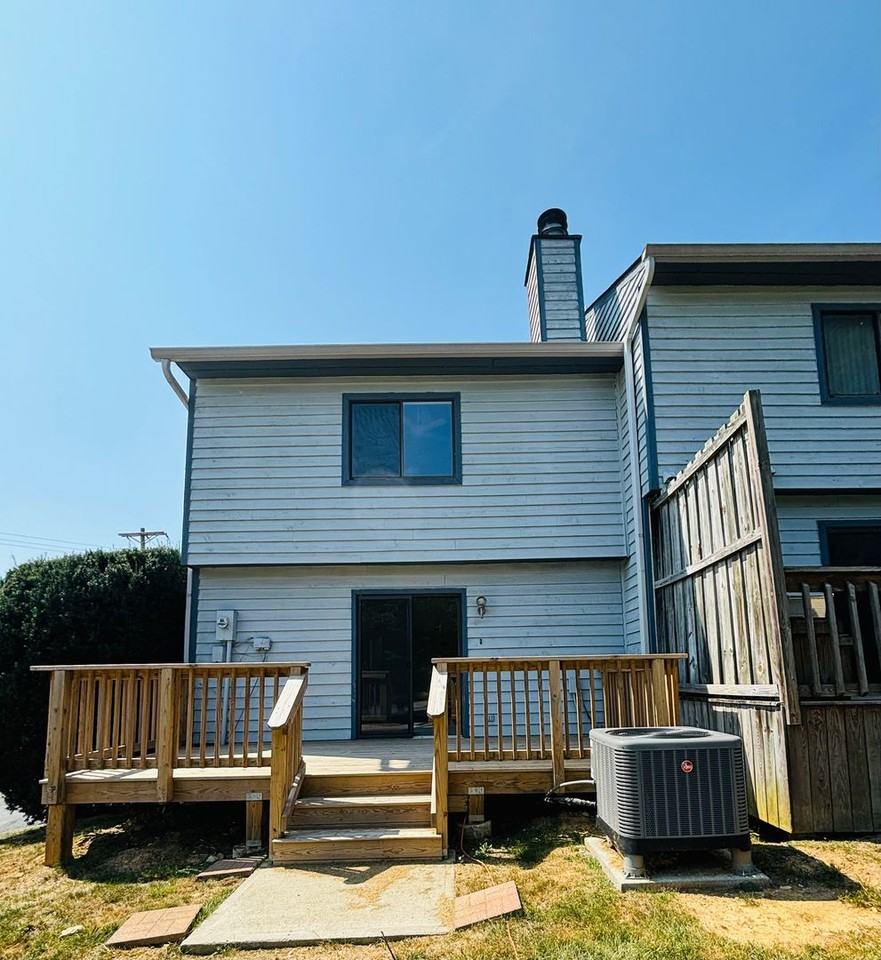 291 New Kent Rd - Photo 2 of 26