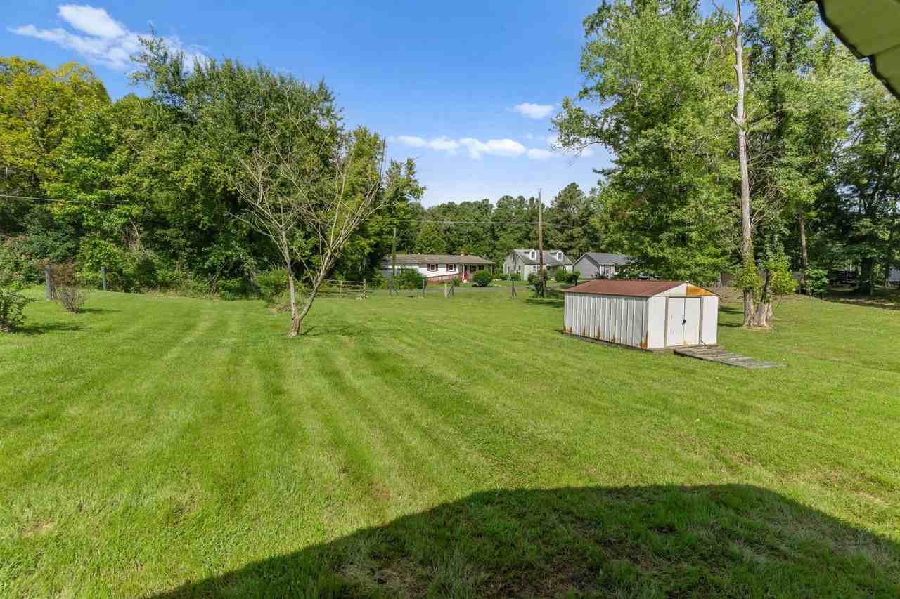 535 Center St - Photo 7 of 38