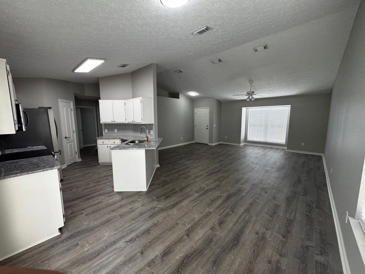 309 Argonaut St - Photo 2 of 12