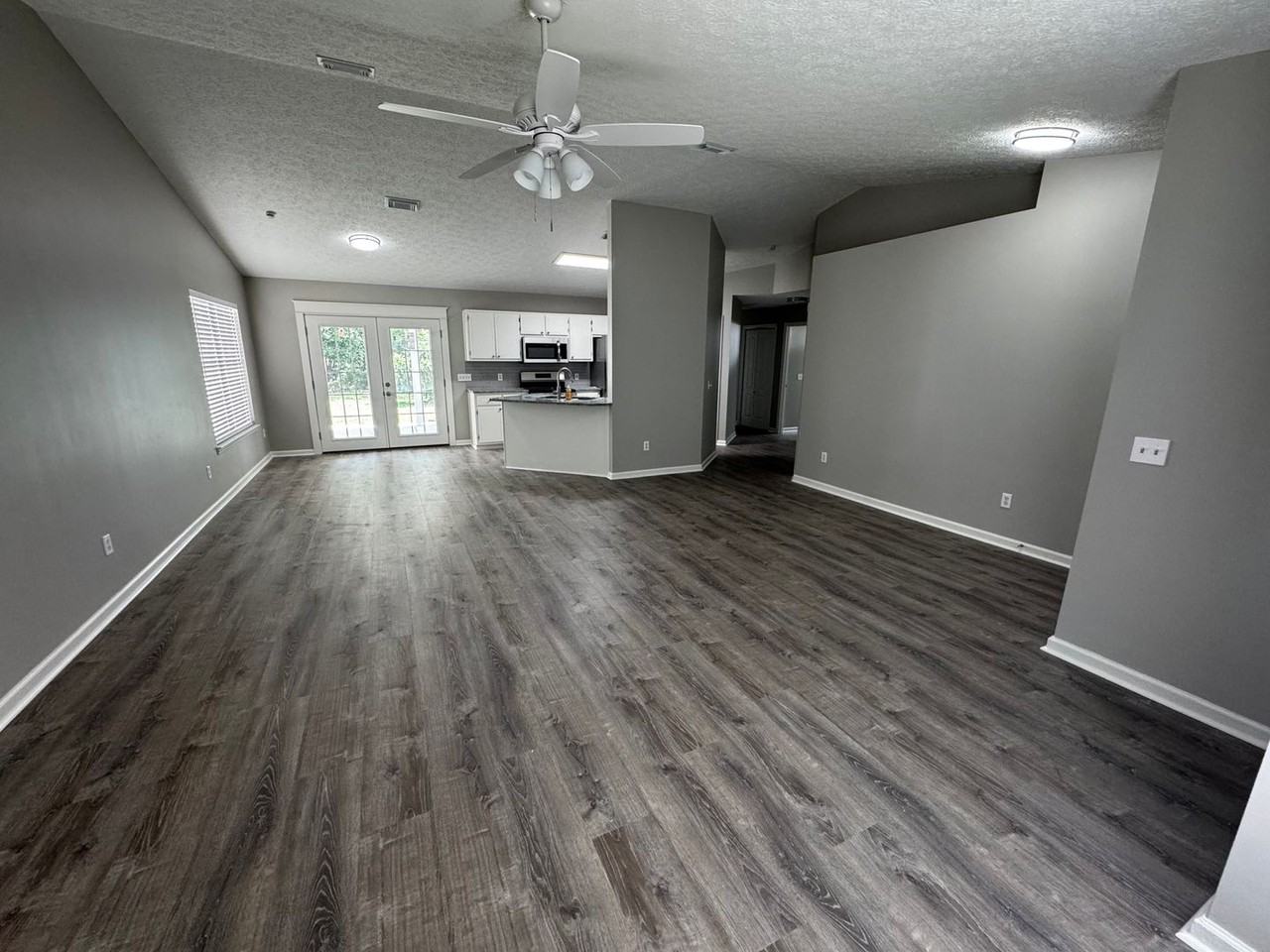 309 Argonaut St - Photo 3 of 12