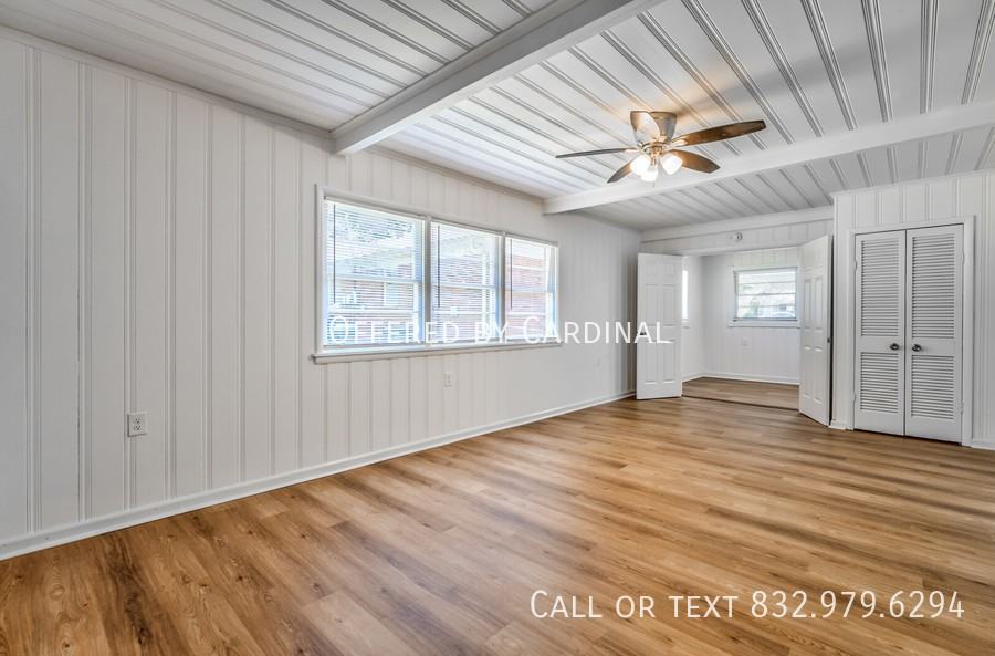 3692 Bishops Bridge Rd - Photo 7 of 11