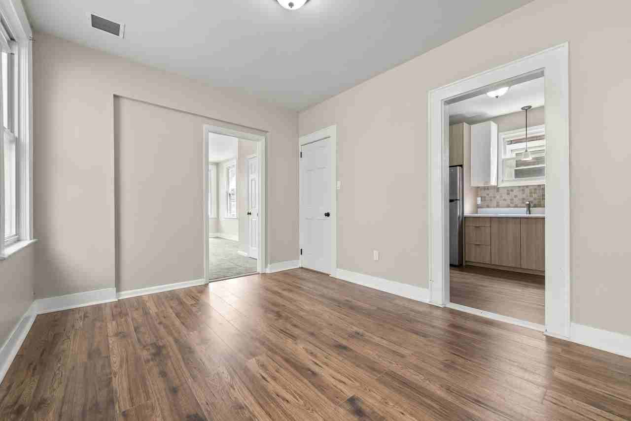 223 Devon St #2 - Photo 3 of 11