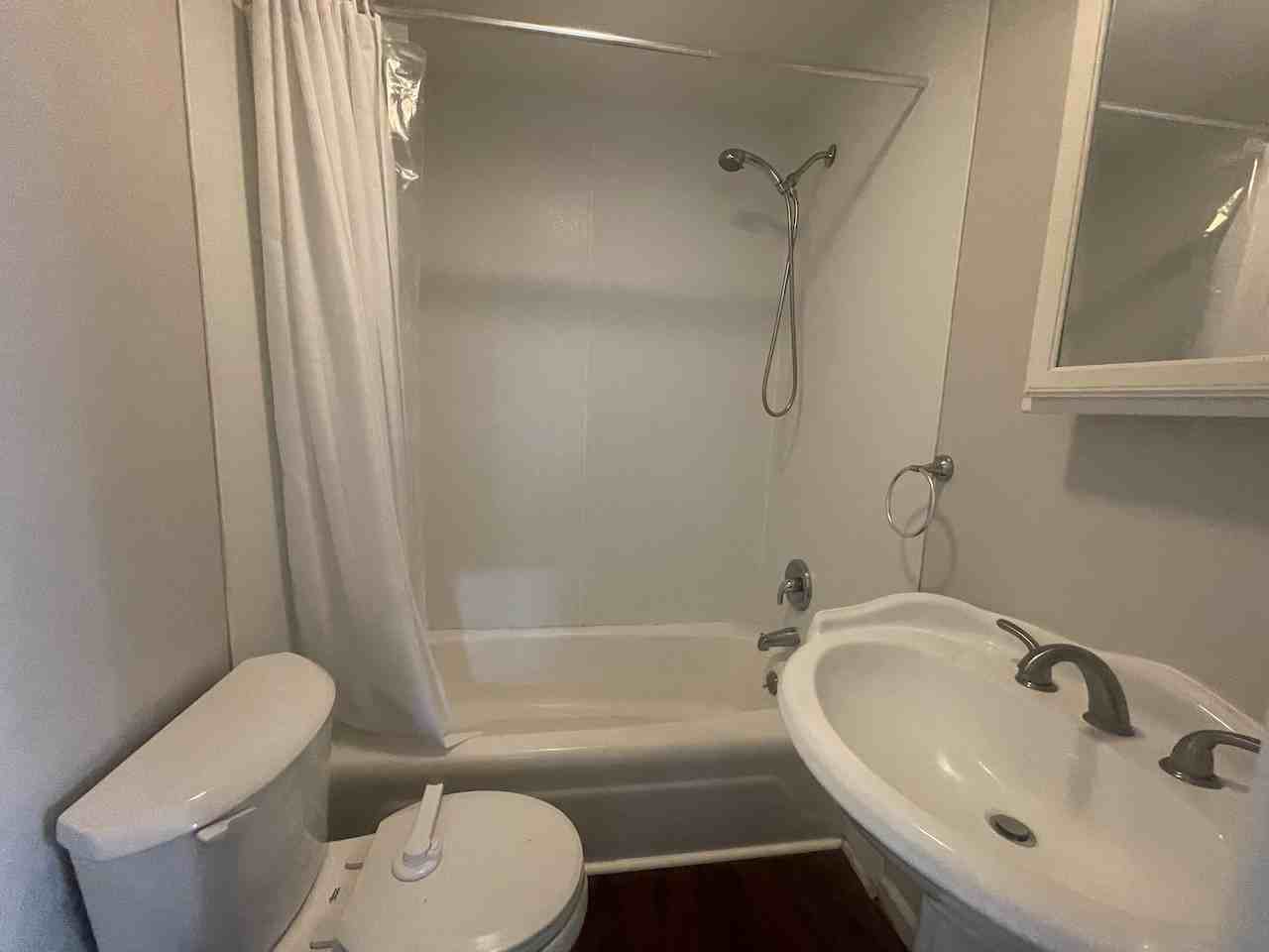 201 Elyria St #5 - Photo 5 of 24