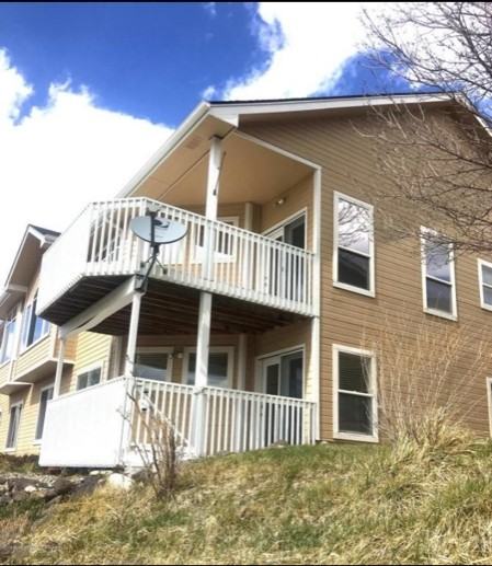 220 S Ridge Ct - Photo 3 of 26