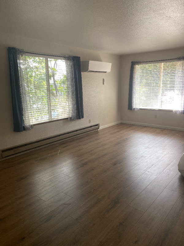 412 Nw 8th St - Photo 2 of 15