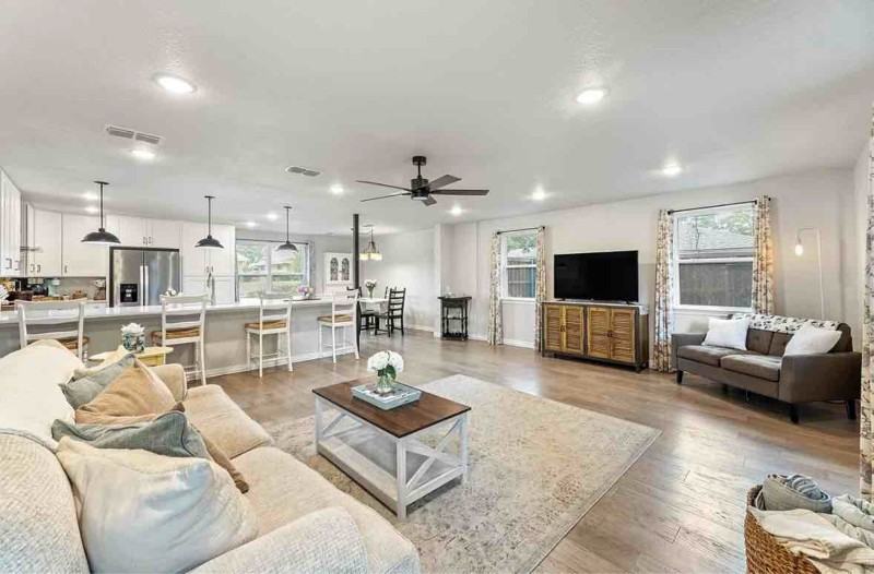 8329 Van Pelt Dr #1 - Photo 5 of 11