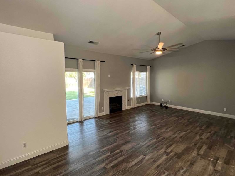 3820 Snyder St - Photo 3 of 25