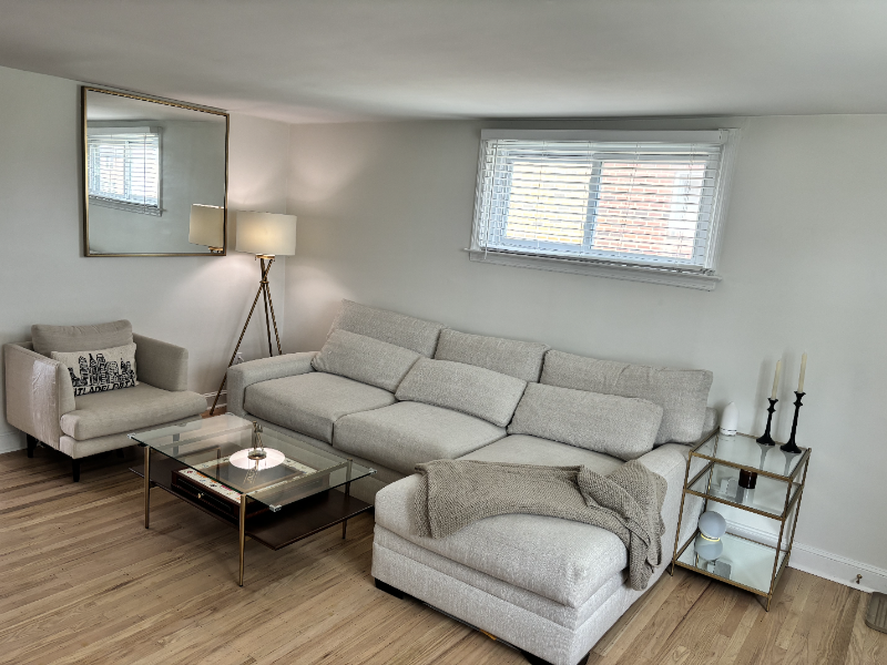 946 Kenwood Rd - Photo 2 of 20