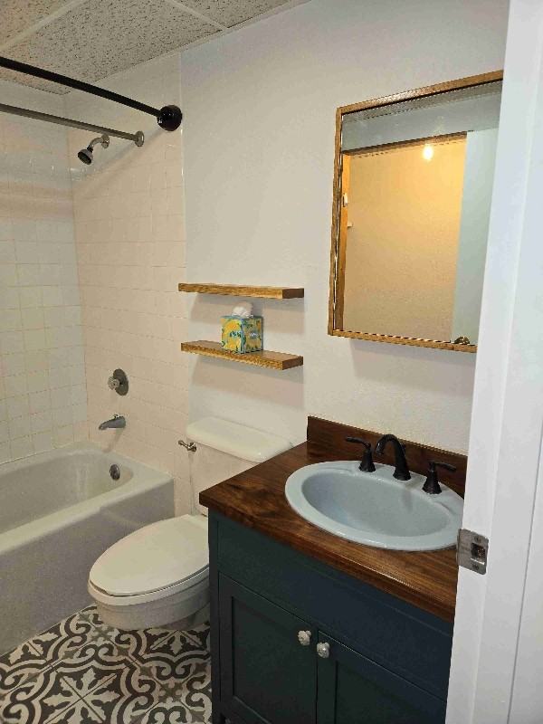 925 1st Ave N #407 - Photo 5 of 11