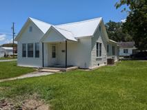 724 N Eastern Ave - Photo 1 of 1