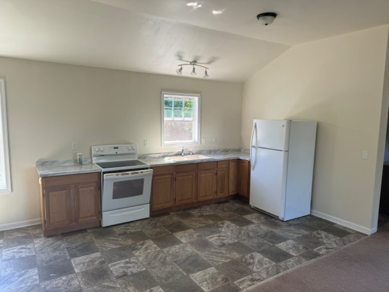 208 Shoals Rd - Photo 3 of 7