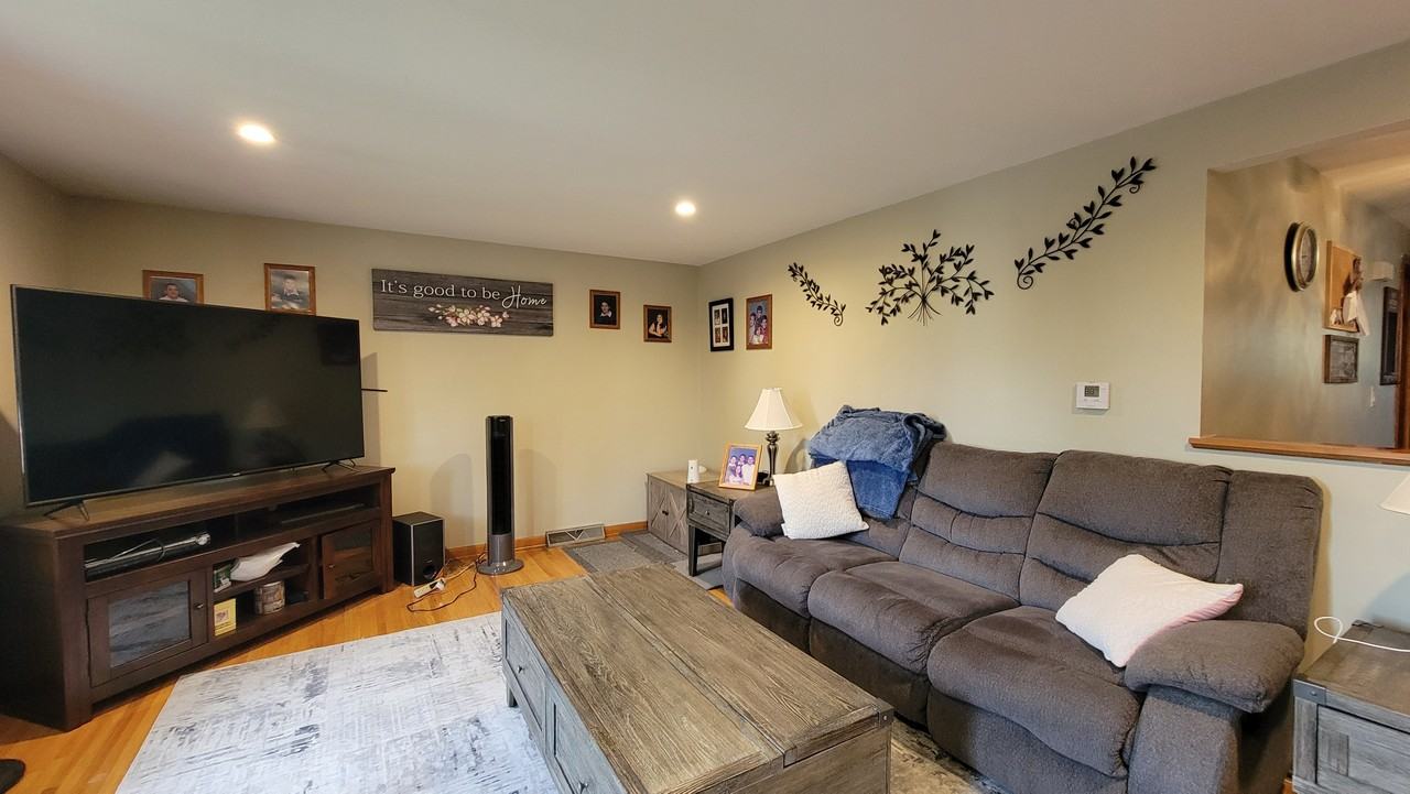 37 Sandy Lane - Photo 3 of 27