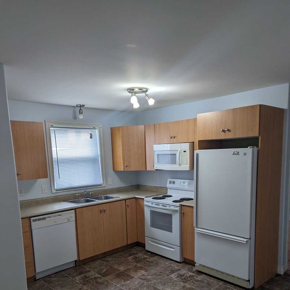 71 Macbeth Dr #1 - Photo 2 of 5