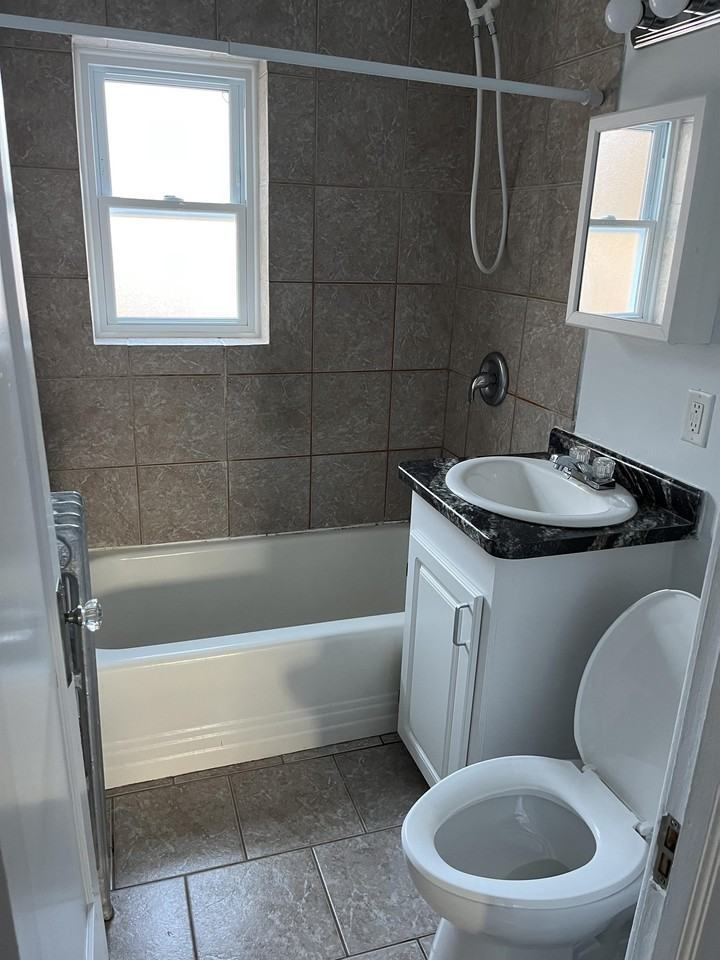 294 4-294 Pine Street #4 - Photo 5 of 14