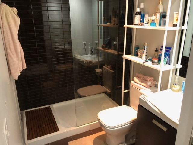 Bathurst St & King St W #819 - Photo 4 of 8