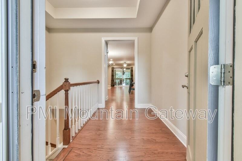 32 Aspen Ct - Photo 3 of 30