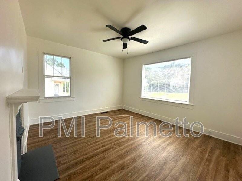 188 Columbia Rd - Photo 6 of 19