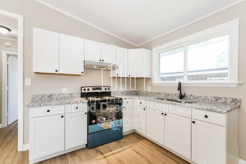 511 Saunders Pl #B - Photo 6 of 16