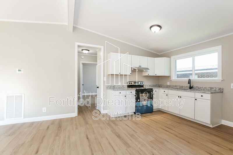 511 Saunders Pl #B - Photo 7 of 16