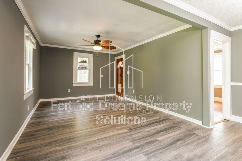 398 Pine St - Photo 3 of 16