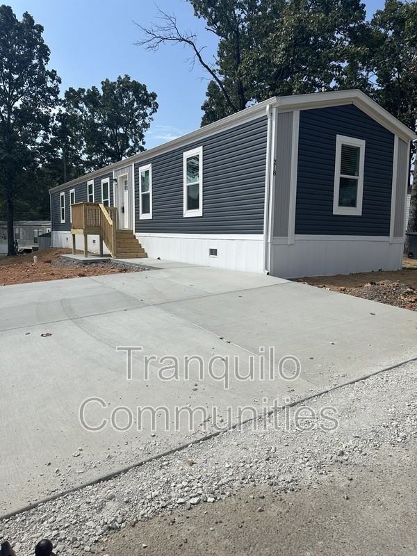 218 Caroline Ln - Photo 2 of 16