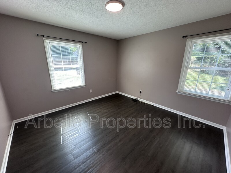315 Redstone Dr - Photo 7 of 12
