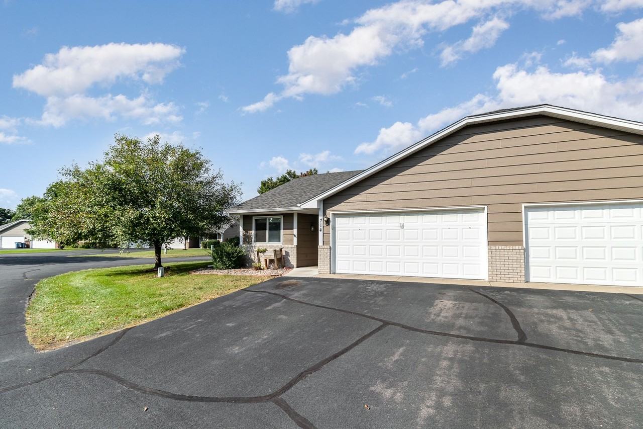 714 Auburn Pl Nw - Photo 2 of 27