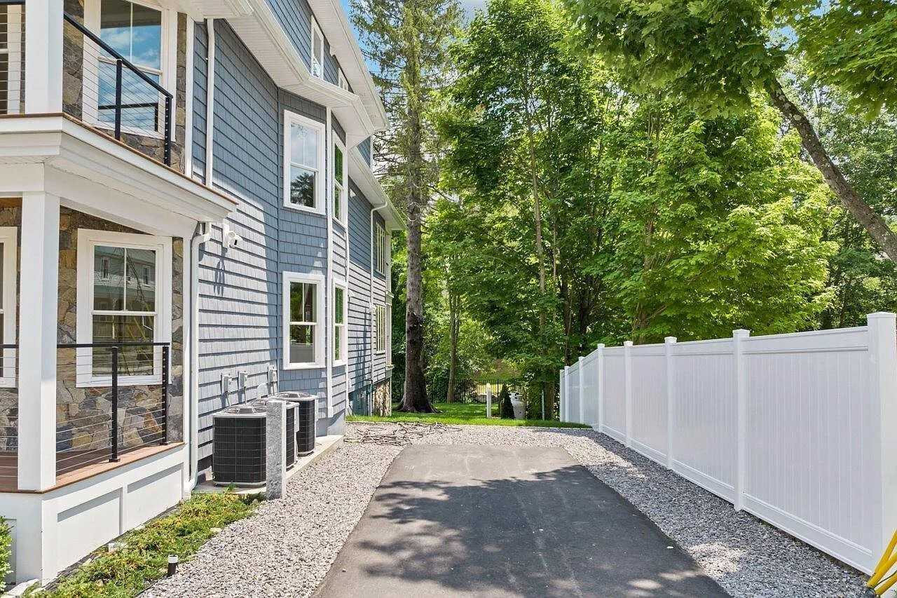 8 Water Street - Photo 2 of 19