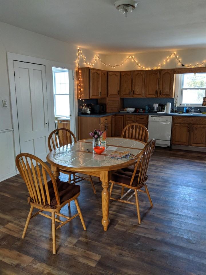 986 Southeast St., Amherst Apt A - Photo 2 of 21