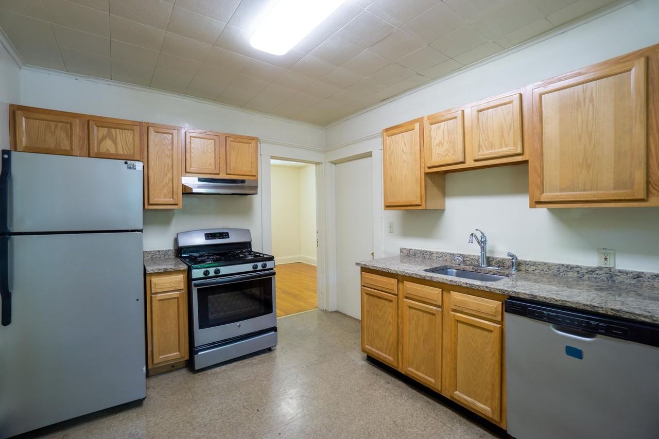 1217 Madison Street - Photo 7 of 18