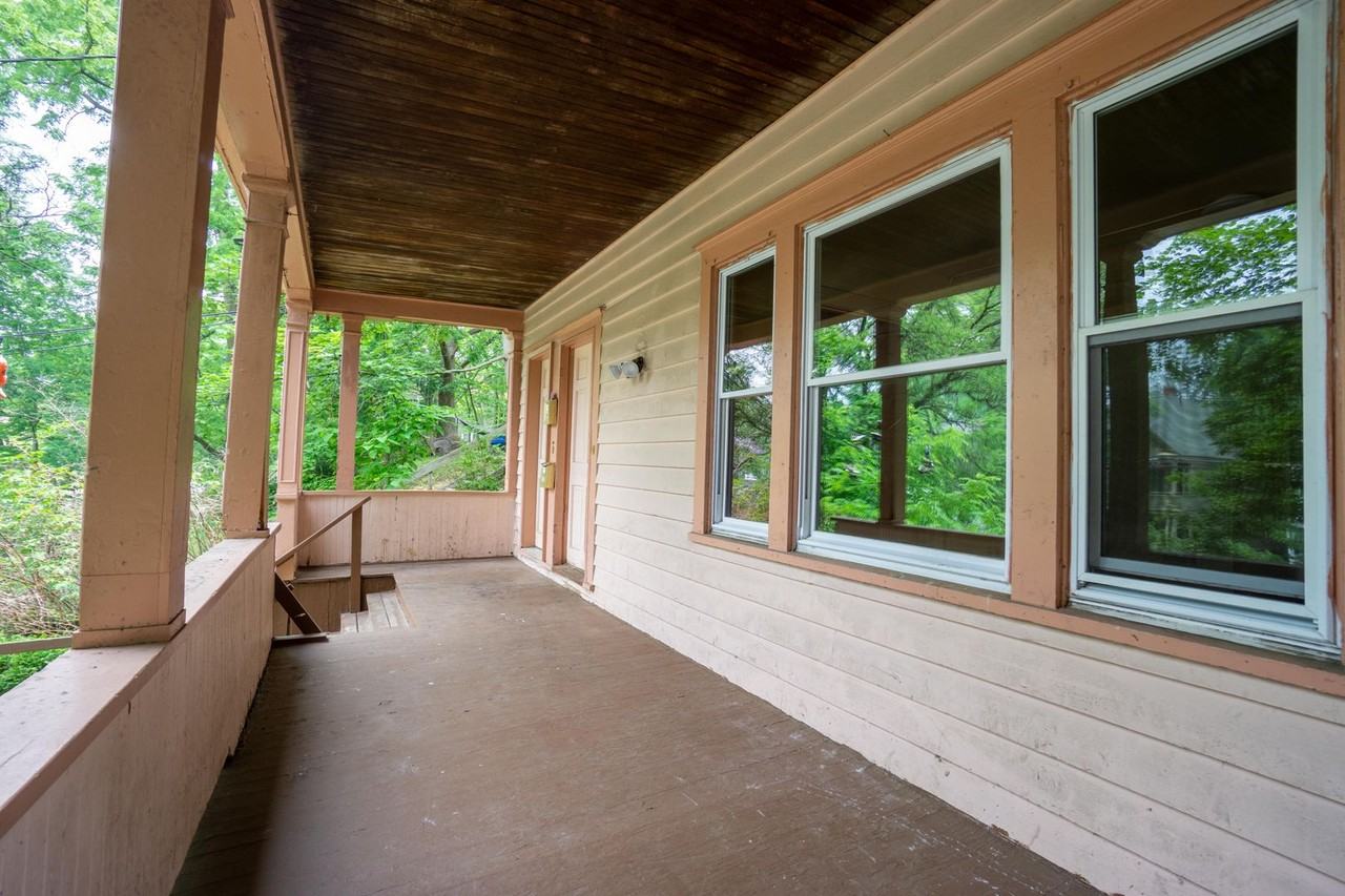 720 Euclid Ave - Photo 4 of 14