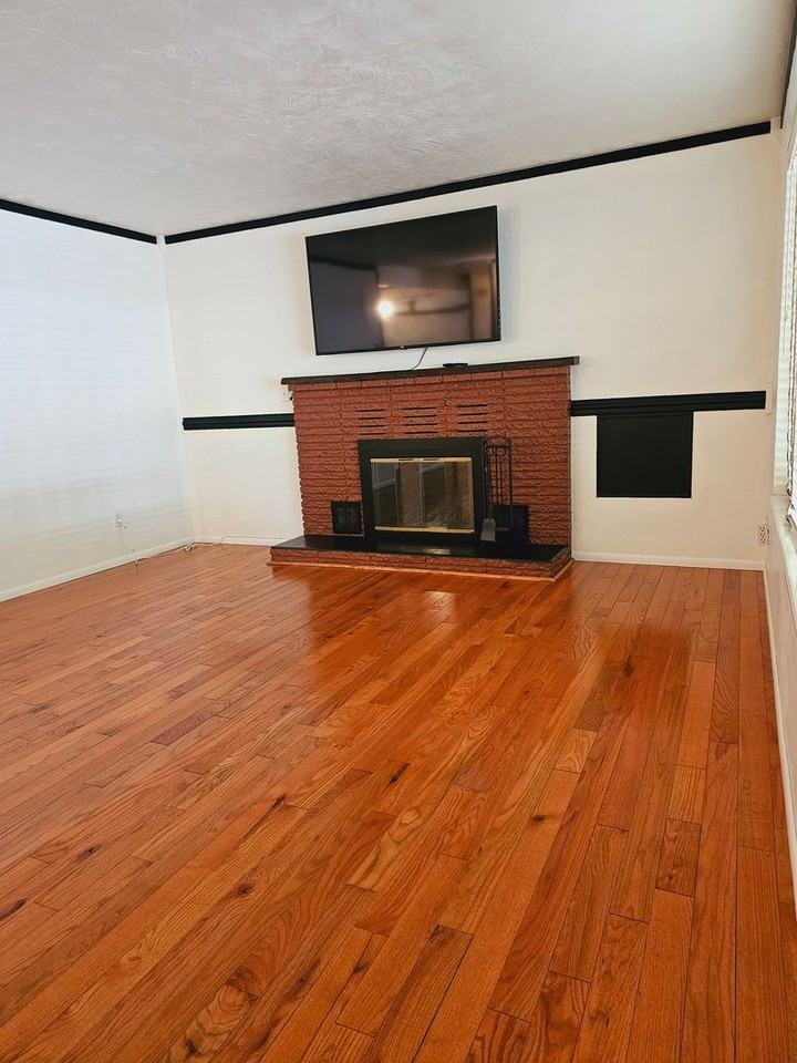 530 N Oregon St - Photo 2 of 27