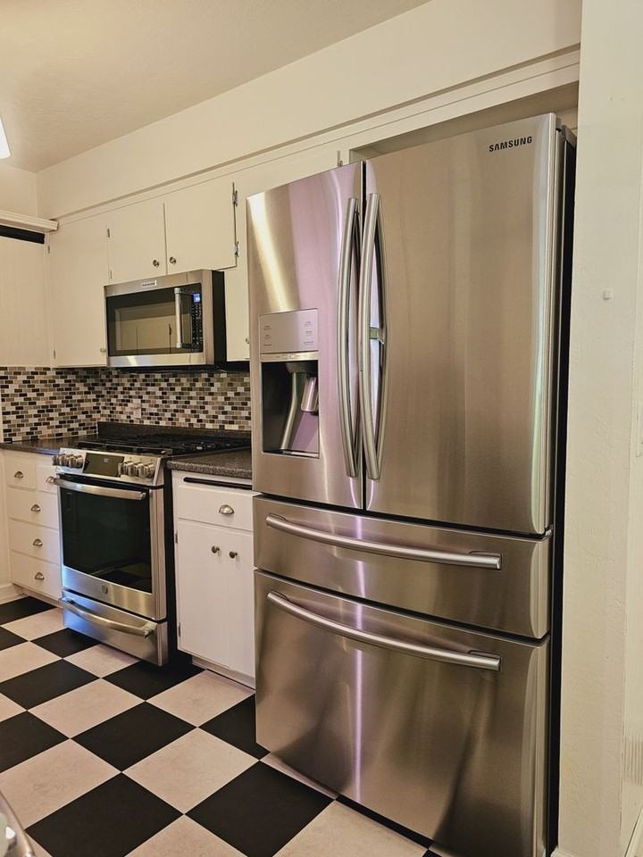 530 N Oregon St - Photo 5 of 27