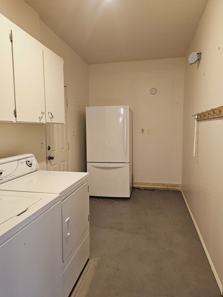 530 N Oregon St - Photo 6 of 27